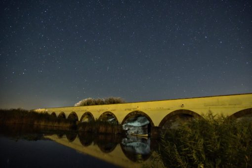 a Perseidák mellett egy részleges napfogyatkozás is különleges élményt kínál